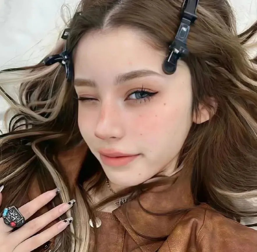 圆月弯刀